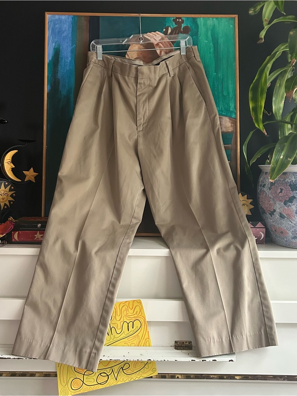 Dockers Classic Fit Khaki Pleated Pants Men’s 40x30 Beige Chinos